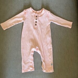 Honest Baby Organic Cotton Rib Ruffle Sleeve Coverall in Pink - size 0-3m